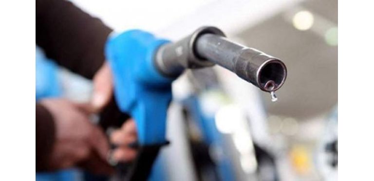 Abastecimento de combustíveis é normalizado gradativamente no país